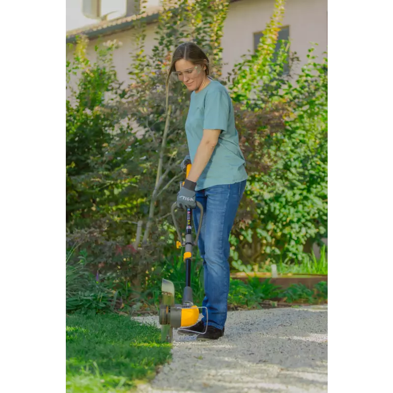 GT300e_273102501ST1_amb04_web